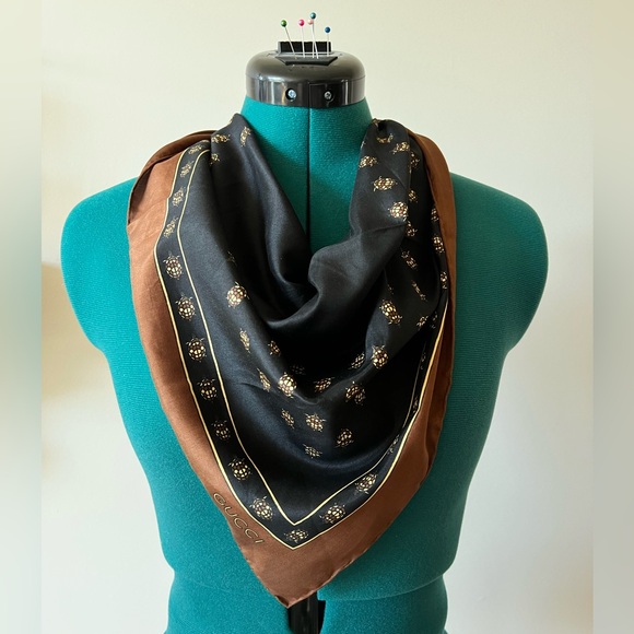 Vintage Gucci Silk Scarf Black and Brown Turtle Motif - Picture 8 of 8